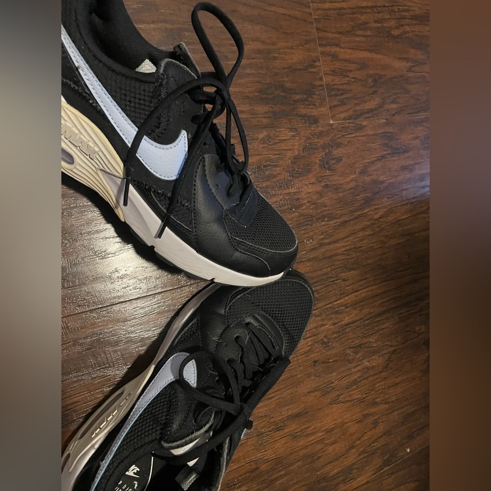 Nike Air Max Excee Women's Shoes in Black and blue